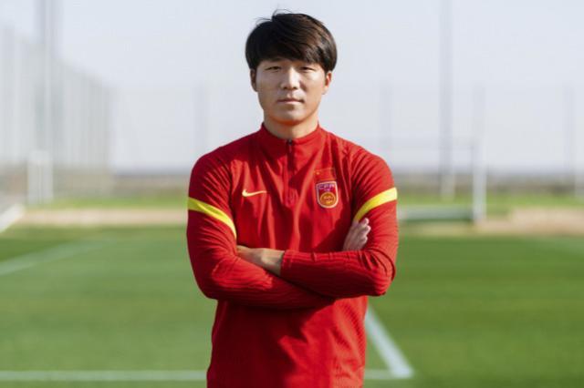 九游官网-李铁爱将重伤造后防变数 中叙战张琳芃重回边路？
